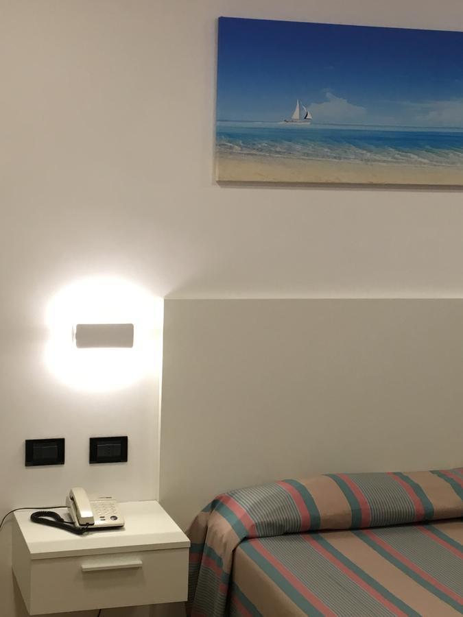 Bahamas 2*