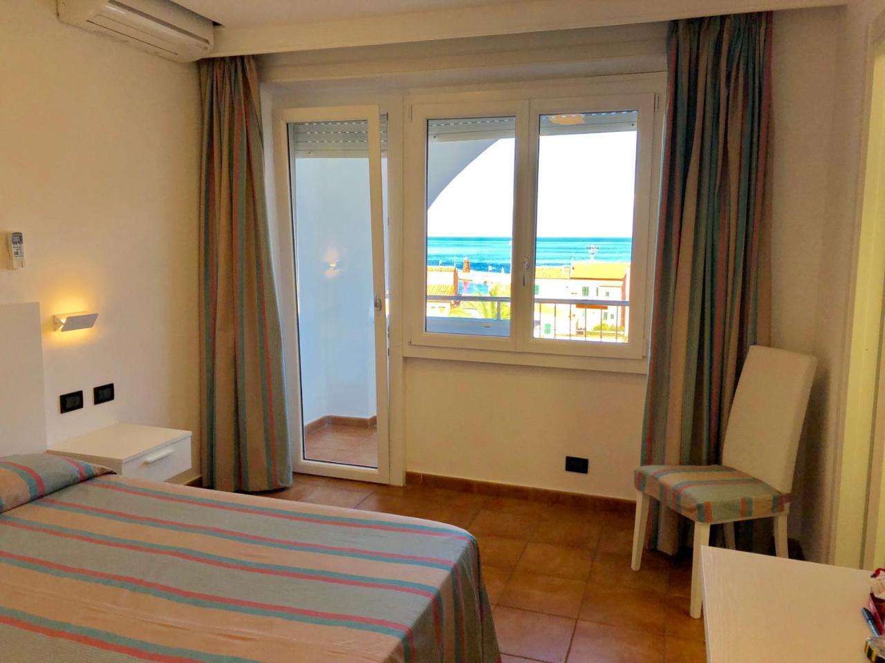 Hotel Bahamas